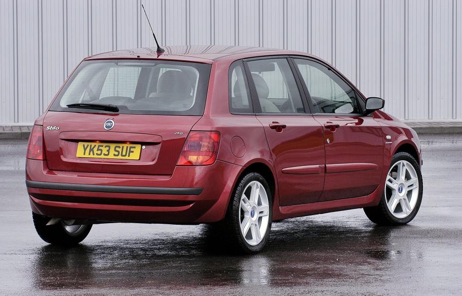  Fiat Stilo 5-Door 2004 года  (UK) (фото 6 из 11)